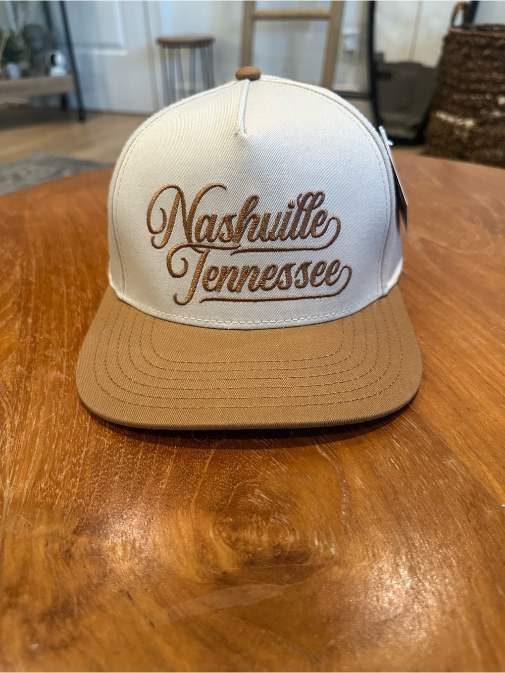 NASHVILLE TENNESSEE CURSIVE SNAPBACK [Camel/Cream]